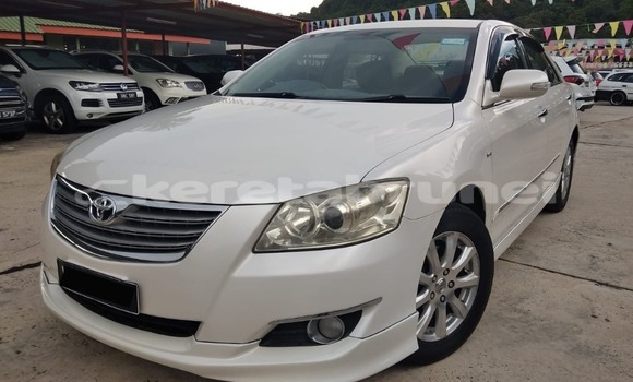 Buy Used Toyota Camry White Car in Bandar Seri Begawan in Brunei-Muara Buy Used Toyota Camry White Car in Bandar Seri Begawan in Brunei-Muara