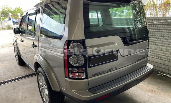 Buy Used Land Rover Defender Other Car in Bandar Seri Begawan in Brunei-Muara Buy Used Land Rover Defender Other Car in Bandar Seri Begawan in Brunei-Muara