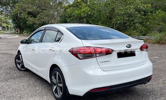 Buy Used Kia Cerato White Car in Bandar Seri Begawan in Brunei-Muara Buy Used Kia Cerato White Car in Bandar Seri Begawan in Brunei-Muara