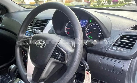 Buy Used Hyundai Accent White Car in Bandar Seri Begawan in Brunei-Muara Buy Used Hyundai Accent White Car in Bandar Seri Begawan in Brunei-Muara