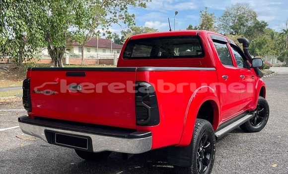 Buy Used Toyota Hilux Red Car in Bandar Seri Begawan in Brunei-Muara Buy Used Toyota Hilux Red Car in Bandar Seri Begawan in Brunei-Muara