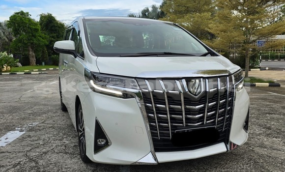 Buy Used Toyota Alphard White Car in Bandar Seri Begawan in Brunei-Muara