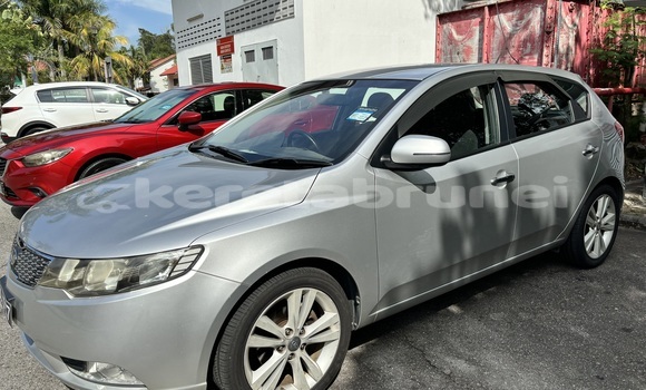 Buy Used Kia Cerato Silver Car in Bandar Seri Begawan in Brunei-Muara Buy Used Kia Cerato Silver Car in Bandar Seri Begawan in Brunei-Muara