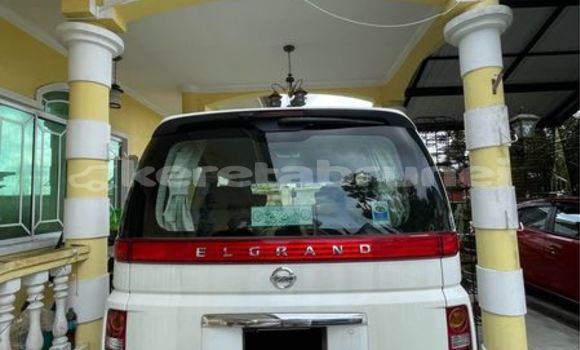 Buy Used Nissan Elgrand Other Car in Bandar Seri Begawan in Brunei-Muara Buy Used Nissan Elgrand Other Car in Bandar Seri Begawan in Brunei-Muara