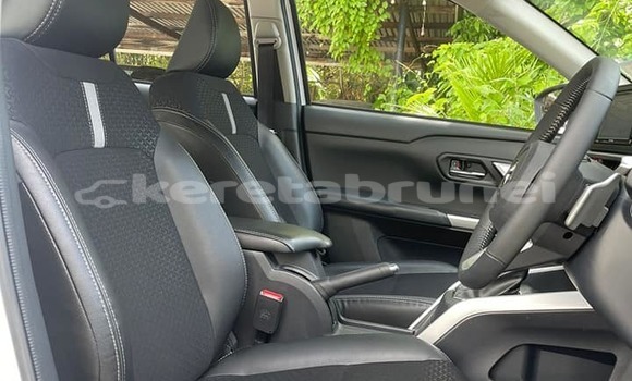 Buy Used Toyota Ractis White Car in Bandar Seri Begawan in Brunei-Muara Buy Used Toyota Ractis White Car in Bandar Seri Begawan in Brunei-Muara