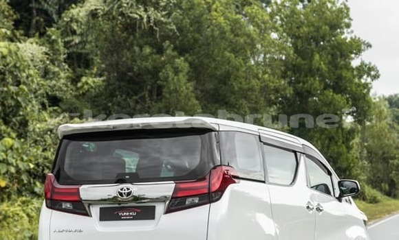 Buy Used Toyota Alphard White Car in Bandar Seri Begawan in Brunei-Muara Buy Used Toyota Alphard White Car in Bandar Seri Begawan in Brunei-Muara