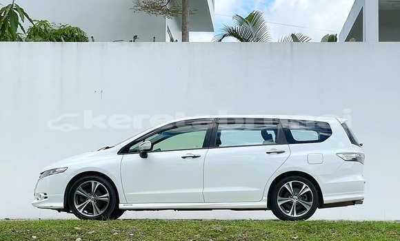Buy Used Honda Odyssey White Car in Bandar Seri Begawan in Brunei-Muara Buy Used Honda Odyssey White Car in Bandar Seri Begawan in Brunei-Muara