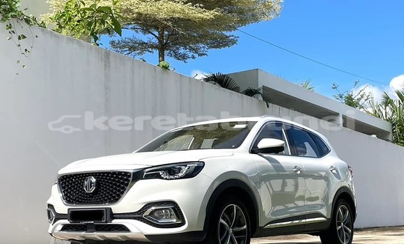 Buy Used MG GS White Car in Bandar Seri Begawan in Brunei-Muara Buy Used MG GS White Car in Bandar Seri Begawan in Brunei-Muara