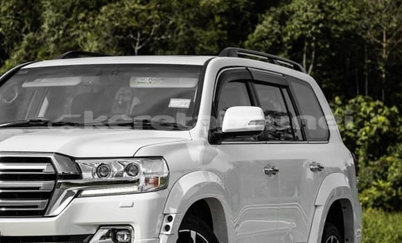 Buy Used Toyota Land Cruiser Other Car in Bandar Seri Begawan in Brunei-Muara Buy Used Toyota Land Cruiser Other Car in Bandar Seri Begawan in Brunei-Muara