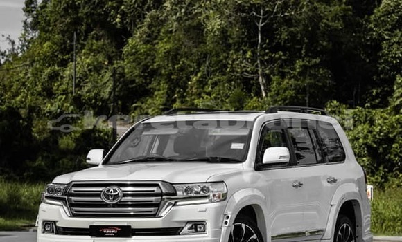 Buy Used Toyota Land Cruiser Other Car in Bandar Seri Begawan in Brunei-Muara Buy Used Toyota Land Cruiser Other Car in Bandar Seri Begawan in Brunei-Muara