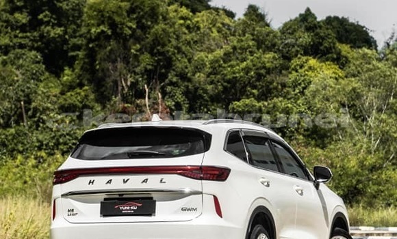 Buy Used Haval H6 White Car in Bandar Seri Begawan in Brunei-Muara Buy Used Haval H6 White Car in Bandar Seri Begawan in Brunei-Muara