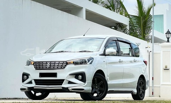 Buy Used Suzuki Ertiga White Car in Bandar Seri Begawan in Brunei-Muara
