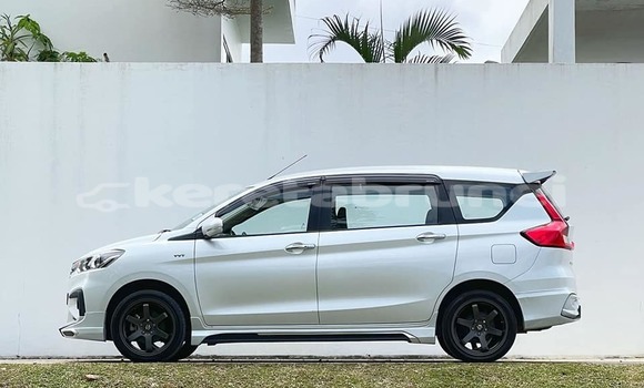 Buy Used Suzuki Ertiga White Car in Bandar Seri Begawan in Brunei-Muara Buy Used Suzuki Ertiga White Car in Bandar Seri Begawan in Brunei-Muara