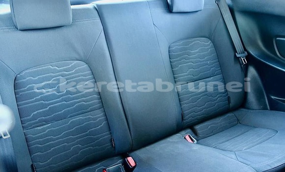 Buy Used Kia Rio White Car in Bandar Seri Begawan in Brunei-Muara Buy Used Kia Rio White Car in Bandar Seri Begawan in Brunei-Muara