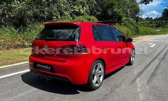Buy Used Volkswagen Golf Red Car in Bandar Seri Begawan in Brunei-Muara Buy Used Volkswagen Golf Red Car in Bandar Seri Begawan in Brunei-Muara