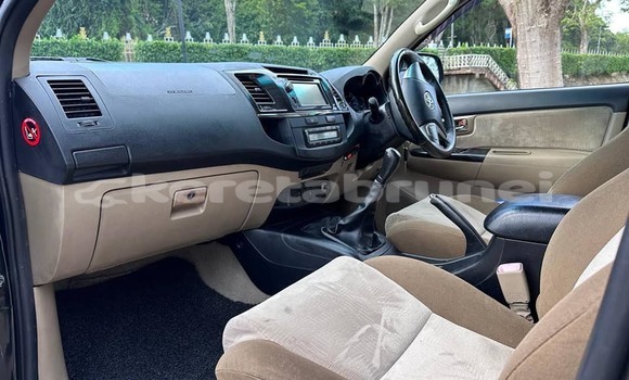 Buy Used Toyota Fortuner Black Car in Bandar Seri Begawan in Brunei-Muara Buy Used Toyota Fortuner Black Car in Bandar Seri Begawan in Brunei-Muara