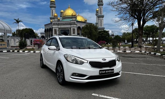 Buy Used Kia Cerato White Car in Bandar Seri Begawan in Brunei-Muara Buy Used Kia Cerato White Car in Bandar Seri Begawan in Brunei-Muara