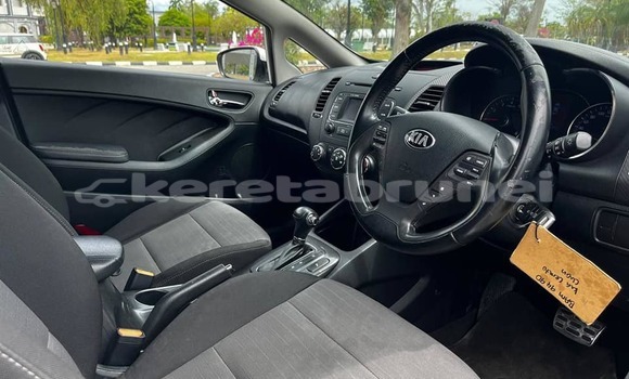 Buy Used Kia Cerato White Car in Bandar Seri Begawan in Brunei-Muara Buy Used Kia Cerato White Car in Bandar Seri Begawan in Brunei-Muara