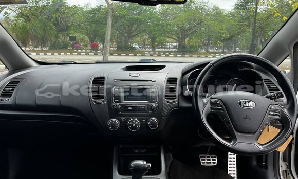 Buy Used Kia Cerato White Car in Bandar Seri Begawan in Brunei-Muara Buy Used Kia Cerato White Car in Bandar Seri Begawan in Brunei-Muara