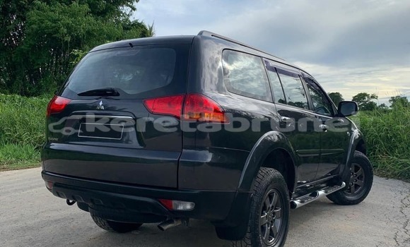 Buy Used Mitsubishi Pajero Black Car in Bandar Seri Begawan in Brunei-Muara Buy Used Mitsubishi Pajero Black Car in Bandar Seri Begawan in Brunei-Muara