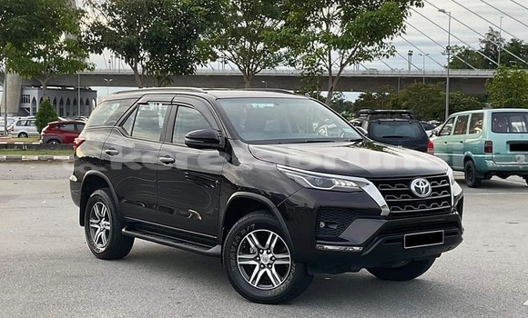 Buy Used Toyota Fortuner Black Car in Bandar Seri Begawan in Brunei-Muara Buy Used Toyota Fortuner Black Car in Bandar Seri Begawan in Brunei-Muara
