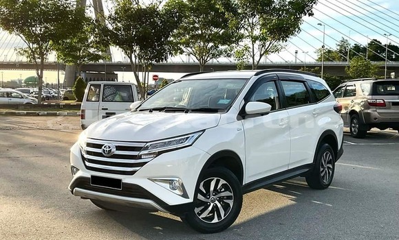 Buy Used Toyota Rush White Car in Bandar Seri Begawan in Brunei-Muara Buy Used Toyota Rush White Car in Bandar Seri Begawan in Brunei-Muara