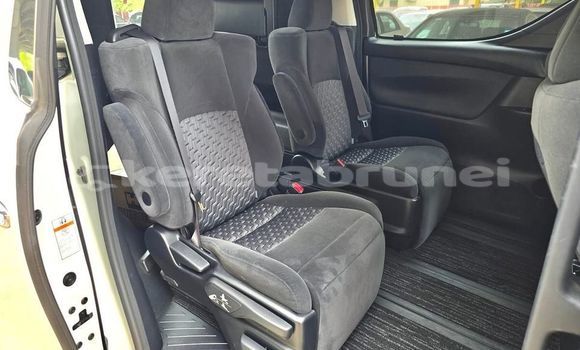 Buy Used Toyota Vellfire White Car in Bandar Seri Begawan in Brunei-Muara Buy Used Toyota Vellfire White Car in Bandar Seri Begawan in Brunei-Muara