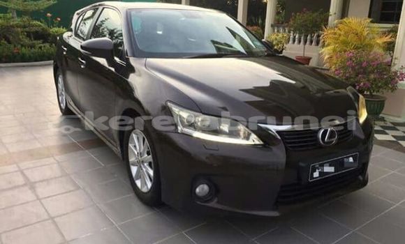 Buy Used Lexus CT Brown Car in Bandar Seri Begawan in Brunei-Muara