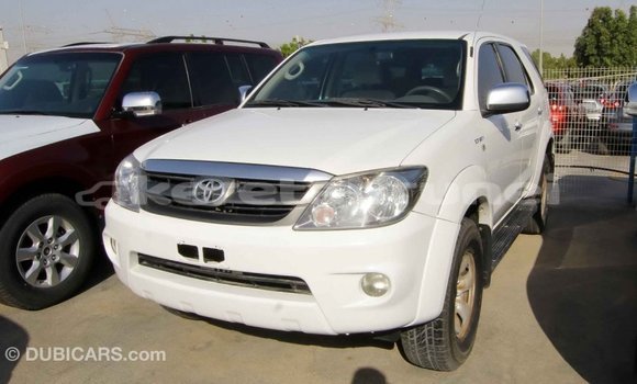 Buy Import Toyota Fortuner White Car in Import - Dubai in Belait Buy Import Toyota Fortuner White Car in Import - Dubai in Belait