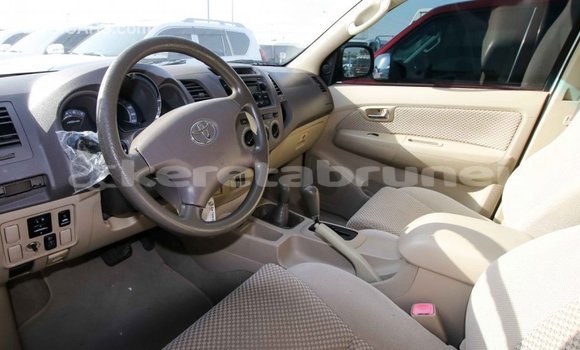 Buy Import Toyota Fortuner White Car in Import - Dubai in Belait Buy Import Toyota Fortuner White Car in Import - Dubai in Belait