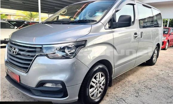 Buy Used Hyundai H1 Other Car in Bandar Seri Begawan in Brunei-Muara Buy Used Hyundai H1 Other Car in Bandar Seri Begawan in Brunei-Muara