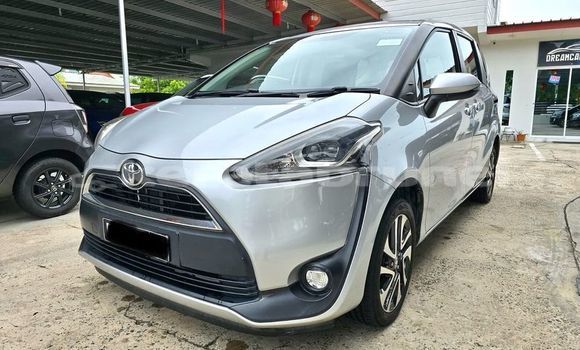 Buy Used Toyota Sienta Other Car in Bandar Seri Begawan in Brunei-Muara