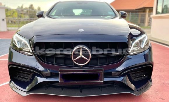 Buy Used Mercedes-Benz E200 Black Car in Bandar Seri Begawan in Brunei-Muara