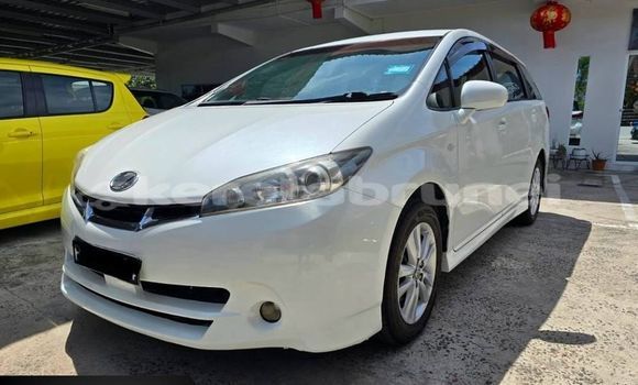 Buy Used Toyota Wish White Car in Bandar Seri Begawan in Brunei-Muara Buy Used Toyota Wish White Car in Bandar Seri Begawan in Brunei-Muara