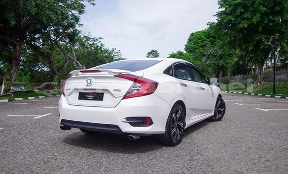 Buy Used Honda Civic White Car in Bandar Seri Begawan in Brunei-Muara Buy Used Honda Civic White Car in Bandar Seri Begawan in Brunei-Muara