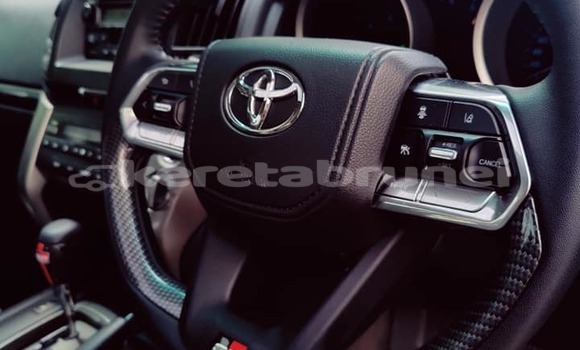 Buy Used Toyota Land Cruiser Black Car in Bandar Seri Begawan in Brunei-Muara Buy Used Toyota Land Cruiser Black Car in Bandar Seri Begawan in Brunei-Muara