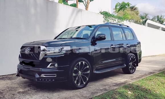 Buy Used Toyota Land Cruiser Black Car in Bandar Seri Begawan in Brunei-Muara Buy Used Toyota Land Cruiser Black Car in Bandar Seri Begawan in Brunei-Muara