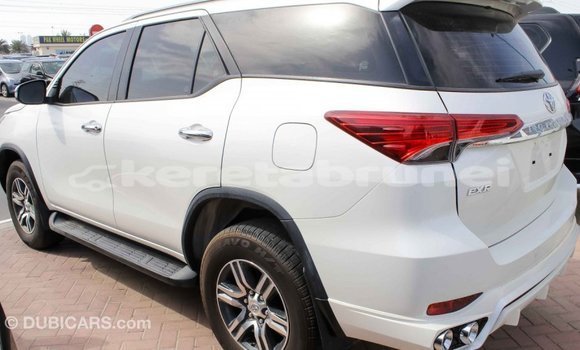 Buy Import Toyota Fortuner White Car in Import - Dubai in Belait Buy Import Toyota Fortuner White Car in Import - Dubai in Belait