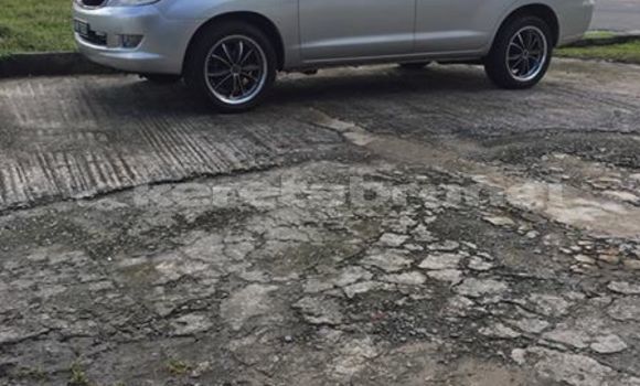 Buy Used Toyota innova Silver Car in Bandar Seri Begawan in Brunei-Muara