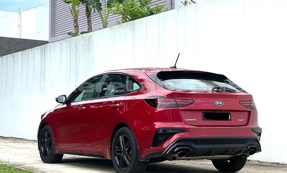 Buy Used Kia Cerato Red Car in Bandar Seri Begawan in Brunei-Muara Buy Used Kia Cerato Red Car in Bandar Seri Begawan in Brunei-Muara