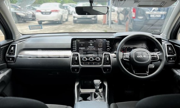 Buy Used Kia Sorento Black Car in Bandar Seri Begawan in Brunei-Muara Buy Used Kia Sorento Black Car in Bandar Seri Begawan in Brunei-Muara