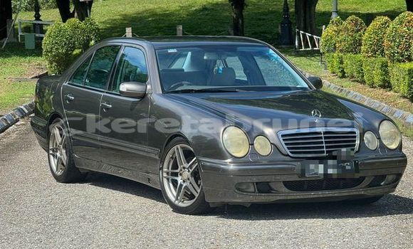 Buy Used Mercedes-Benz E200 Other Car in Bandar Seri Begawan in Brunei-Muara