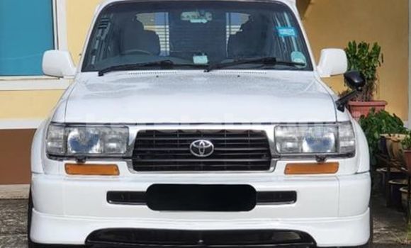 Buy Used Toyota Land Cruiser Prado Other Car in Bandar Seri Begawan in Brunei-Muara Buy Used Toyota Land Cruiser Prado Other Car in Bandar Seri Begawan in Brunei-Muara
