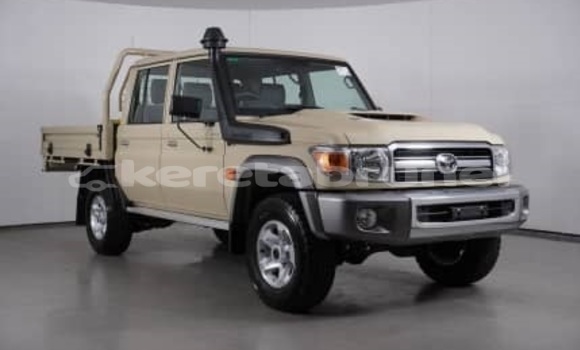 Buy Used Toyota Land Cruiser White Car in Bandar Seri Begawan in Brunei-Muara Buy Used Toyota Land Cruiser White Car in Bandar Seri Begawan in Brunei-Muara