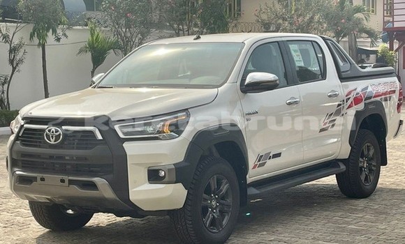 Buy Used Toyota Hilux White Car in Bandar Seri Begawan in Brunei-Muara Buy Used Toyota Hilux White Car in Bandar Seri Begawan in Brunei-Muara