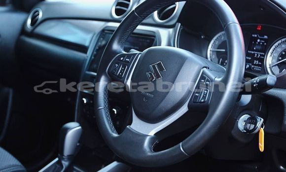 Buy Used Suzuki Vitara Red Car in Bandar Seri Begawan in Brunei-Muara Buy Used Suzuki Vitara Red Car in Bandar Seri Begawan in Brunei-Muara