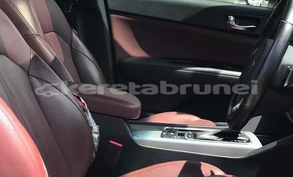 Buy Used Kia Optima White Car in Bandar Seri Begawan in Brunei-Muara Buy Used Kia Optima White Car in Bandar Seri Begawan in Brunei-Muara