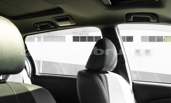 Buy Used Toyota Previa White Car in Bandar Seri Begawan in Brunei-Muara Buy Used Toyota Previa White Car in Bandar Seri Begawan in Brunei-Muara