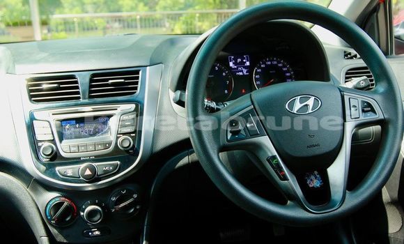 Buy Used Hyundai Accent Red Car in Bandar Seri Begawan in Brunei-Muara Buy Used Hyundai Accent Red Car in Bandar Seri Begawan in Brunei-Muara