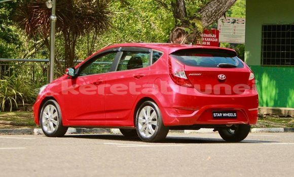 Buy Used Hyundai Accent Red Car in Bandar Seri Begawan in Brunei-Muara Buy Used Hyundai Accent Red Car in Bandar Seri Begawan in Brunei-Muara